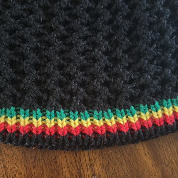 Rasta Beanie - Picture 2 of 5